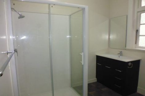 Photo of property in 83 Cambridge Terrace, Waterloo, Lower Hutt, 5011