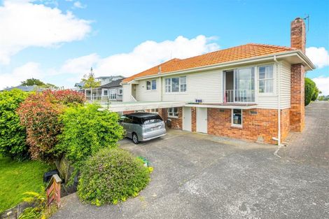 Photo of property in 39 Mellons Bay Road, Mellons Bay, Auckland, 2014