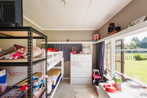 Photo of property in 17 Raumai Road, Bulls, 4894