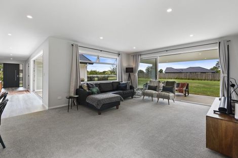 Photo of property in 7 Fairview Place, Levin, 5510