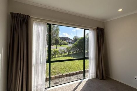 Photo of property in 3 Reinheimer Place, Flat Bush, Auckland, 2016