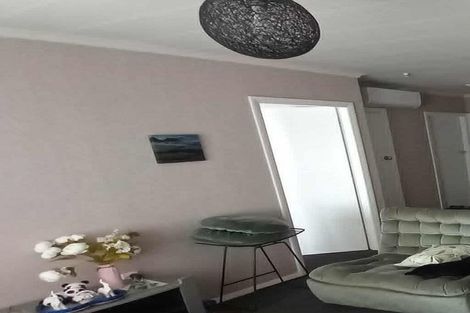 Photo of property in 3/6 Russell Street, Feilding, 4702