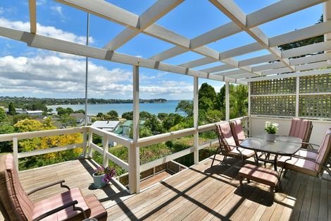 Photo of property in 20a Tindalls Bay Road, Tindalls Beach, Whangaparaoa, 0930