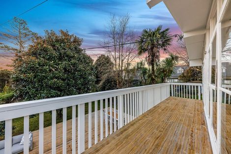 Photo of property in 18 Outlook Road, Greenhithe, Auckland, 0632