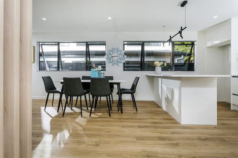 Photo of property in 15b Koromiko Street, New Lynn, Auckland, 0600