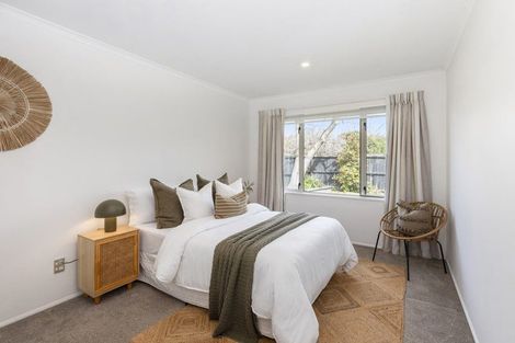 Photo of property in 1 Oaktree Lane, Bishopdale, Christchurch, 8053