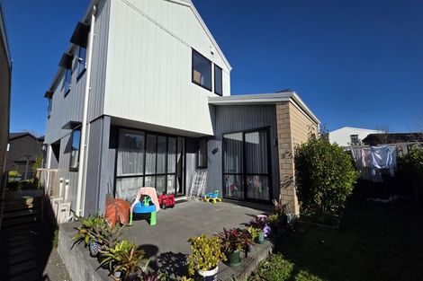 Photo of property in 15c Cessna Crescent, Mangere, Auckland, 2022
