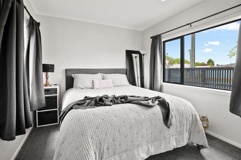 Photo of property in 2a Carey Street, Maeroa, Hamilton, 3200