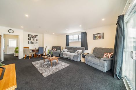 Photo of property in 3 Hall Grove, Ebdentown, Upper Hutt, 5018