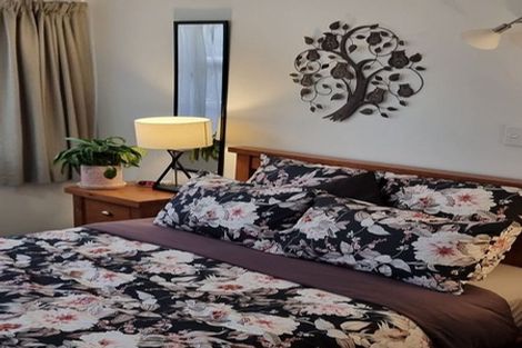 Photo of property in 3 Brown Grove, Fairfield, Lower Hutt, 5011