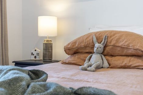 Photo of property in 44b Crosland Road, South Head, 0874