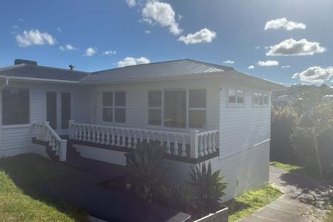 Photo of property in 21 Mayfair Crescent, Mairangi Bay, Auckland, 0630
