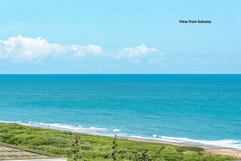 Photo of property in 2 Kapiti Terrace, Castlecliff, Whanganui, 4501