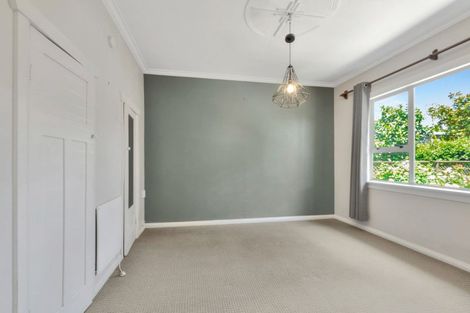 Photo of property in 9 Hursthouse Street, Vogeltown, New Plymouth, 4310
