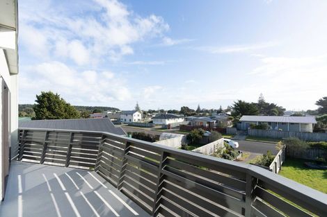 Photo of property in 64 Kahukura Avenue, Waitarere Beach, Levin, 5510