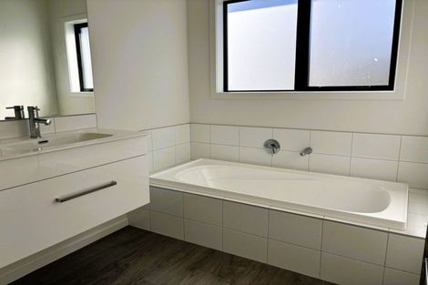 Photo of property in 2/19 Greta Street, Glenview, Hamilton, 3206