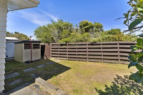 Photo of property in 136 Kahu Road, Paremata, Porirua, 5024