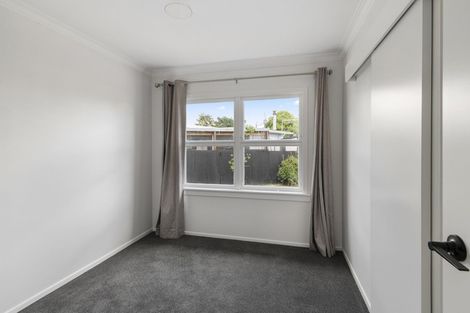 Photo of property in 35 Balmoral Street, Levin, 5510
