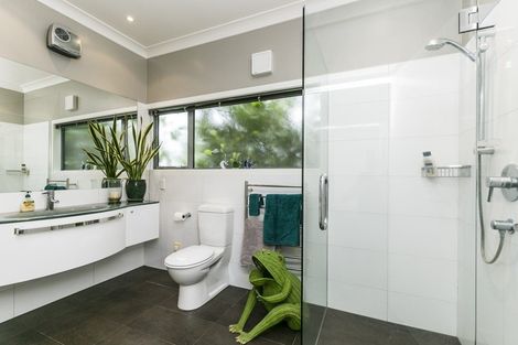 Photo of property in 16 Lakshmi Place, Khandallah, Wellington, 6035