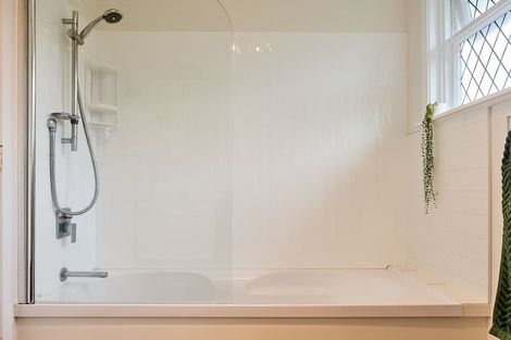 Photo of property in 16 Chaffey Crescent, Titahi Bay, Porirua, 5022