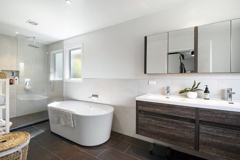 Photo of property in 24 Regent Street, Devonport, Auckland, 0624