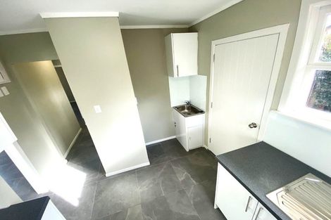 Photo of property in 2/33 Kitchener Road, Sandringham, Auckland, 1025