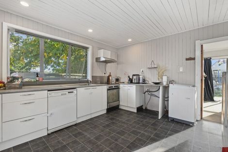 Photo of property in 6b Tawa Street, Waikanae, 5036