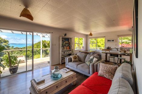 Photo of property in 61 Fairview Crescent, Omiha, Waiheke Island, 1081