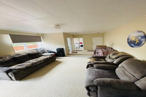 Photo of property in 42 West Lynn Road, Titirangi, Auckland, 0604