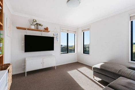 Photo of property in 7 Haden Place, Omokoroa, 3114