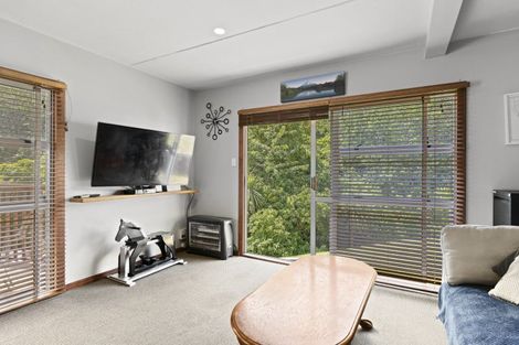 Photo of property in 53 Pitcairn Street, Oakura, 4314