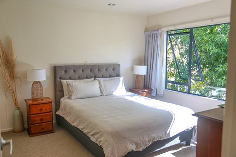 Photo of property in 35 Esther Place, Red Beach, 0932