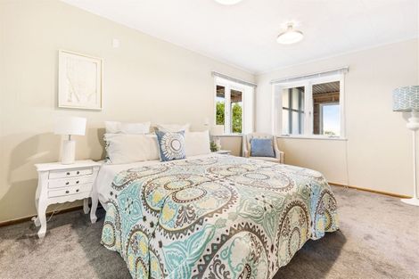 Photo of property in 122 Matipo Road, Te Atatu Peninsula, Auckland, 0610