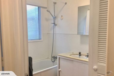 Photo of property in 10/66 Victoria Road, Devonport, Auckland, 0624