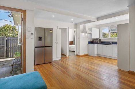 Photo of property in 16 Alexander Road, Raumati Beach, Paraparaumu, 5032