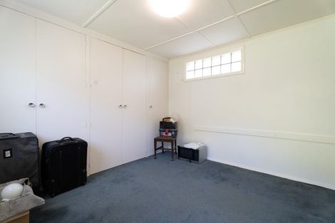 Photo of property in 25 Lyndhurst Road, Tawa, Wellington, 5028