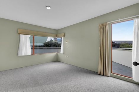 Photo of property in 2/5 Richmond Street, Fitzroy, New Plymouth, 4312