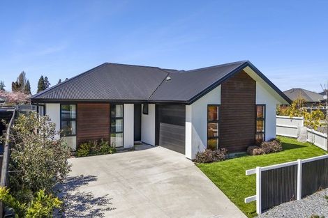 Photo of property in 9 Kuini Place, Motueka, 7120