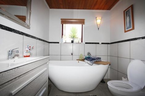 Photo of property in 2666a Waihi Whangamata Road, Whangamata, 3691