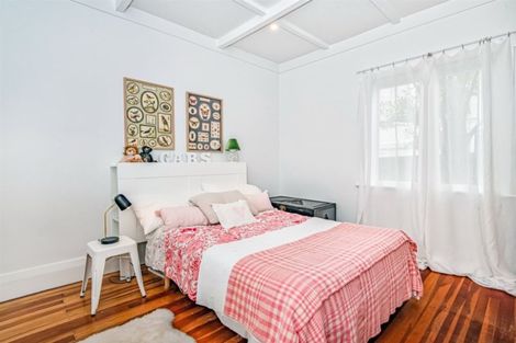 Photo of property in 8 Westwell Road, Belmont, Auckland, 0622