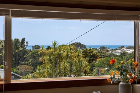 Photo of property in 26 Bonithon Avenue, Moturoa, New Plymouth, 4310