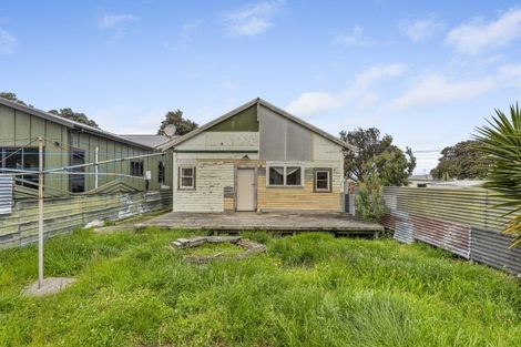 Photo of property in 15 Manuka Street, Castlecliff, Whanganui, 4501