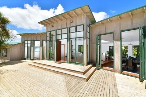 Photo of property in 1447 Old North Road, Helensville, 0875