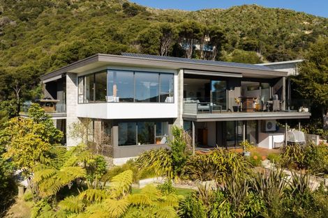 Photo of property in 27 Amelia Crescent, Waikawa, Picton, 7220