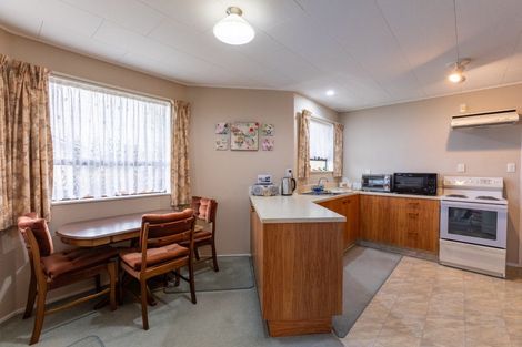 Photo of property in 8b Allardice Street, Dannevirke, 4930