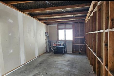 Photo of property in 31/3 Hulme Place, Henderson, Auckland, 0612