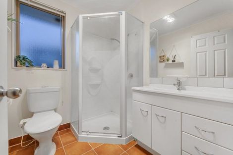 Photo of property in 27 View Ridge Drive, Ranui, Auckland, 0612