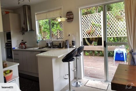 Photo of property in 15 Tallington Crescent, Torbay, Auckland, 0630