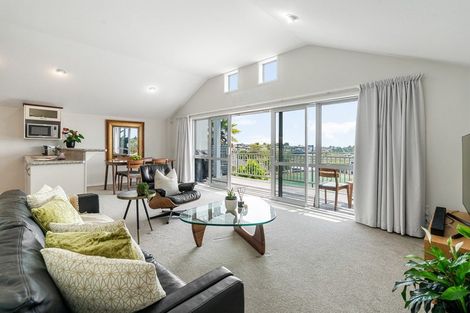 Photo of property in 19 Brodie Place, Bethlehem, Tauranga, 3110