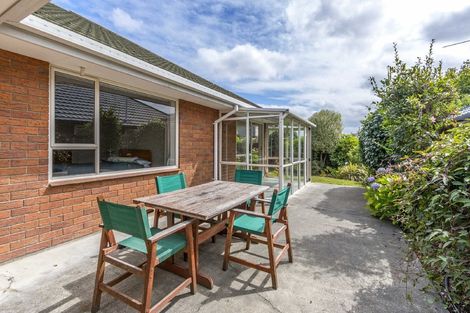 Photo of property in 2/424 Harewood Road, Harewood, Christchurch, 8051